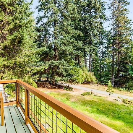 Tall Cedars Cabin By The Water Eastsound Экстерьер фото
