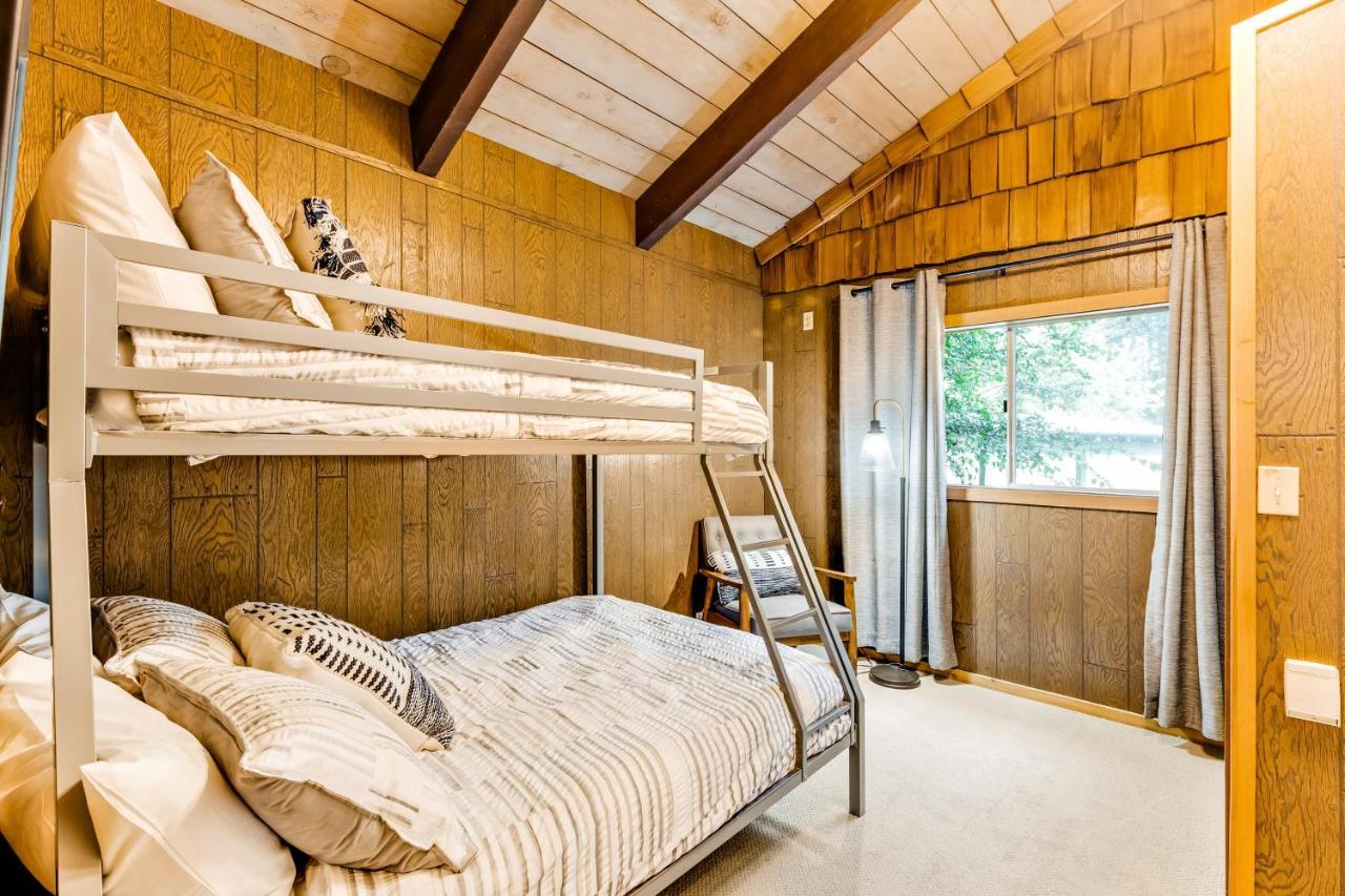 Tall Cedars Cabin By The Water Eastsound Экстерьер фото