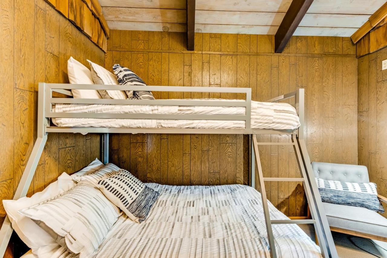 Tall Cedars Cabin By The Water Eastsound Экстерьер фото